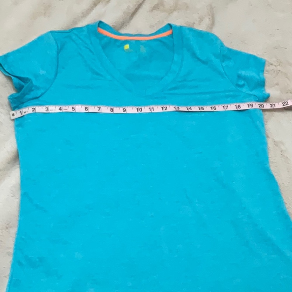 NWOT Xersion Women's Aqua V-Neck Short Sleeve Tee, Loose Fit, Large - Picture 5 of 6